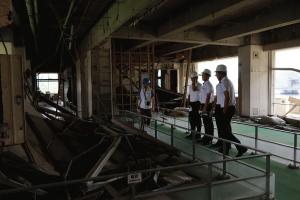 ④陸前高田市立気仙中学校跡の視察.JPG