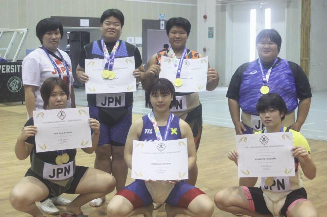 アジア選手権_団体優勝.jpg