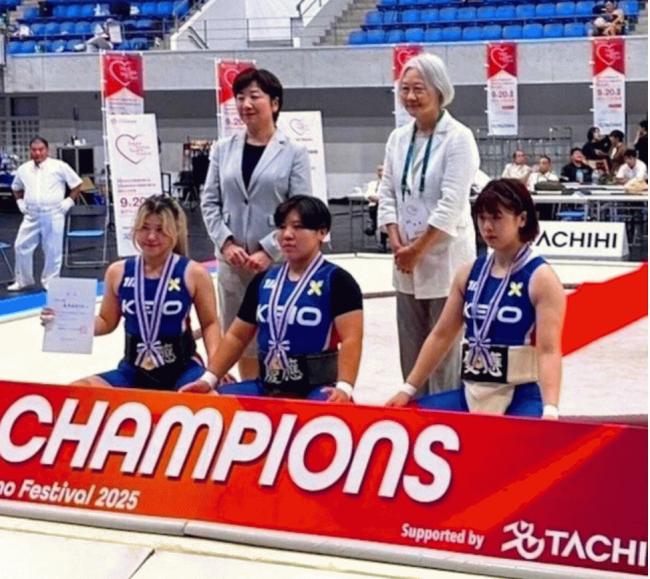 インカレ団体優勝.jpg