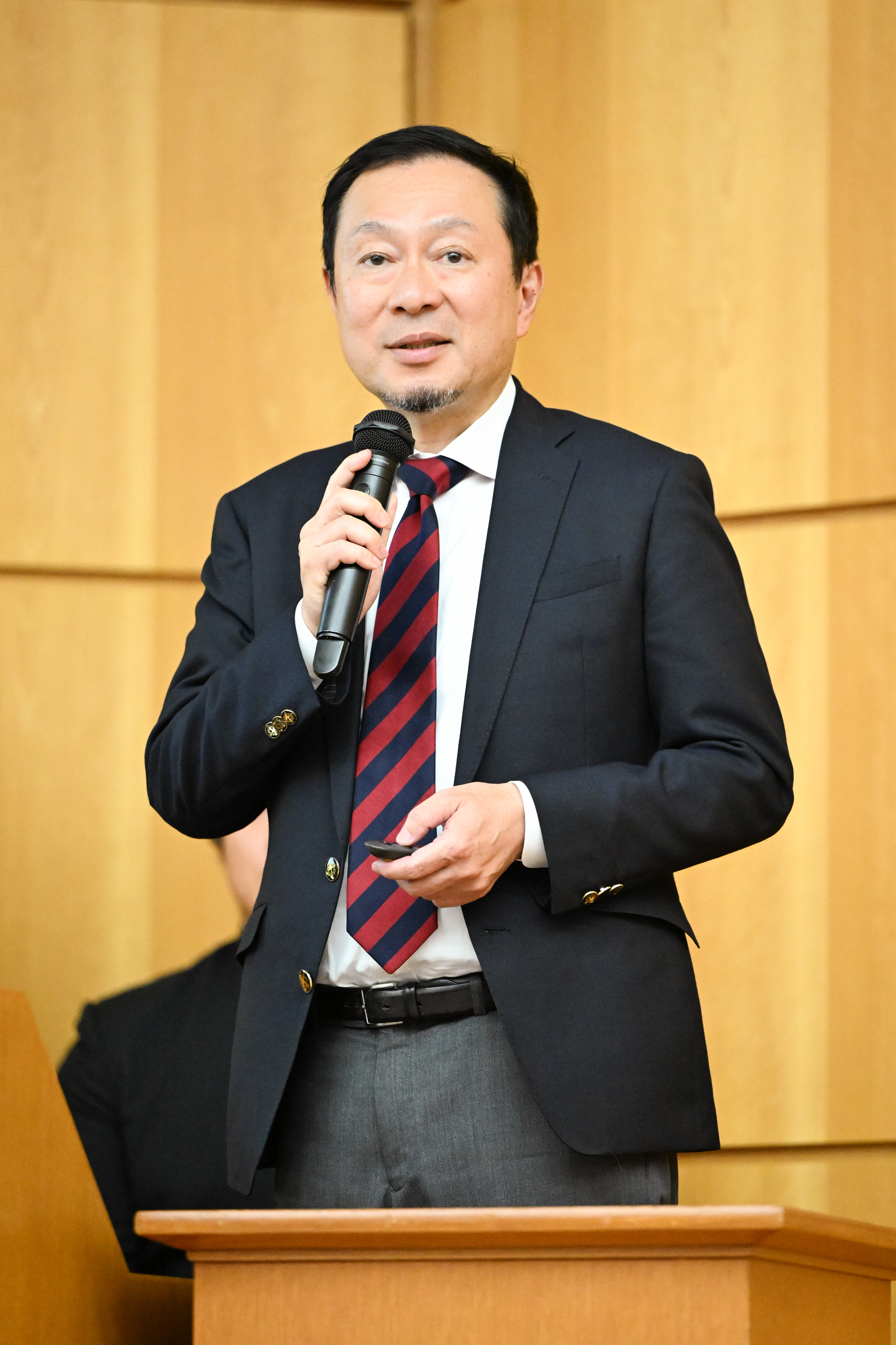 https://www.uaa.keio.ac.jp/topics/p6dn0377.jpg